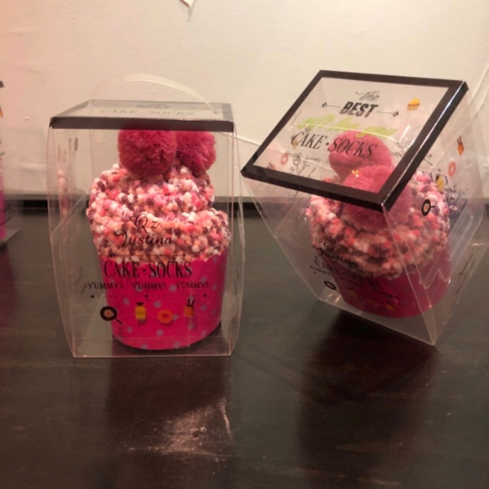 Pom Pom Cupcake Socks - Picture 8 of 8